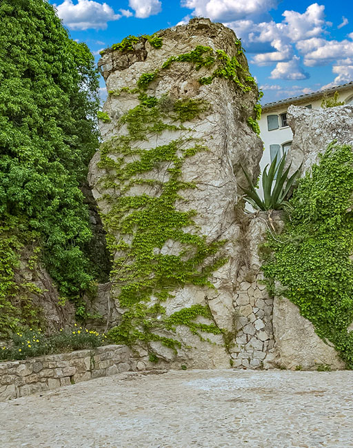 Le rocher du château de Seillans © Photo Club Foyer Rural Fayence Tourrettes