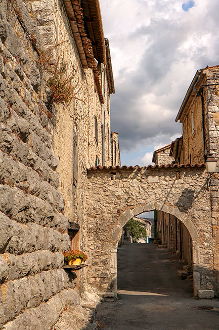 Ruelle - Trigance © Luc Ortiz 