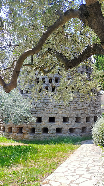 Puits aérien - Trans-en-Provence © Isabelle Nedelec 