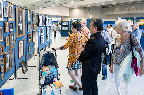 La salle d'exposition de FOTOVAR © Norbert Pousseur