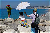 Touristes asiatiques à l'ombrelle © Christian Chiotti