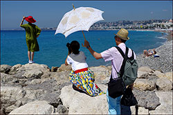 Touristes asiatiques à l'ombrelle © Christian Chiotti