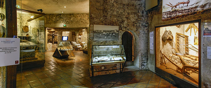 Entrée des salles du  Musée des ATP de Draguignan © Norbert Pousseur