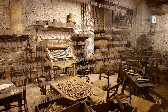 Industrie du bouchon en liège au  musée des ATP de Draguignan © Norbert Pousseur
