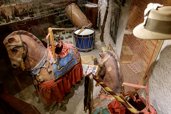 Chevaux 'frus' au Musée des ATP de Draguignan © Norbert Pousseur